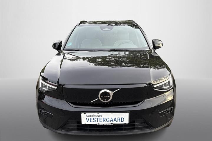 Sort Volvo XC40 fra 2023