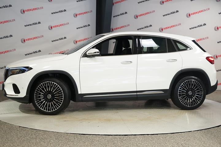 Hvid Mercedes EQA250+ fra 2025