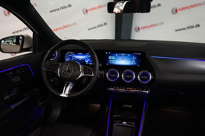 Hvid Mercedes EQA250+ fra 2025