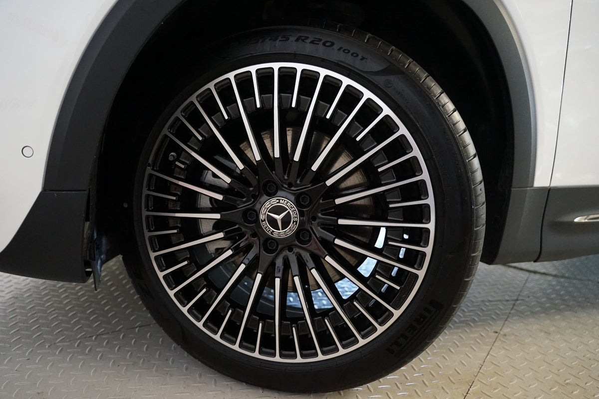 Hvid Mercedes EQA250+ fra 2025