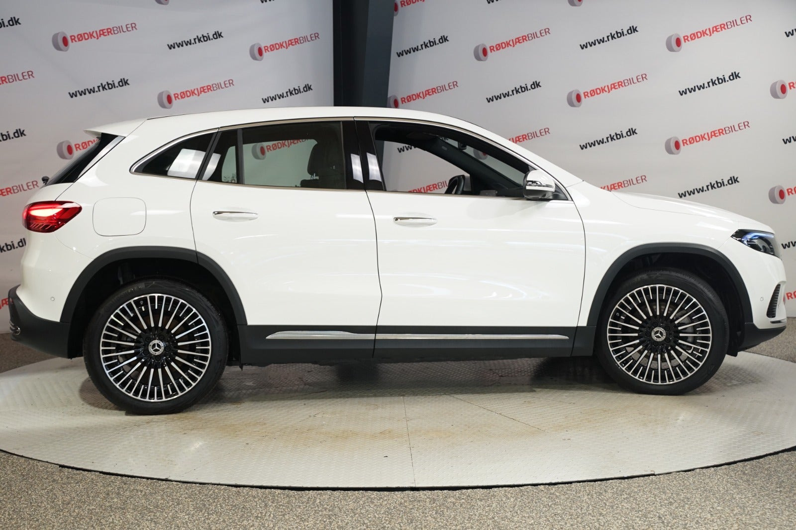 Hvid Mercedes EQA250+ fra 2025