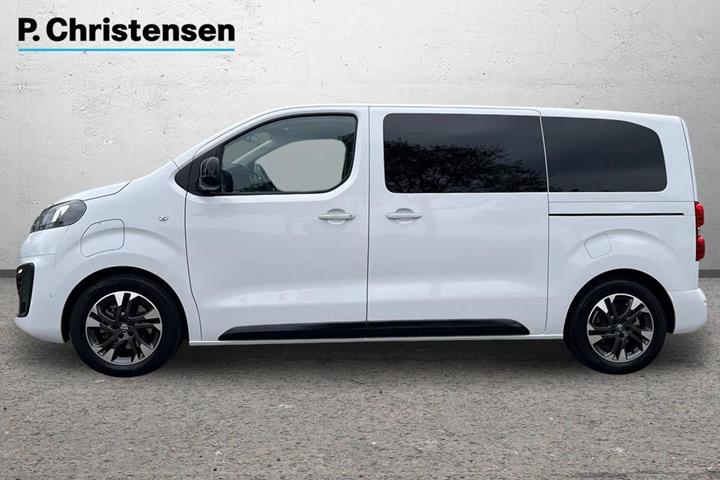 Hvid Opel Zafira-e Life fra 2023