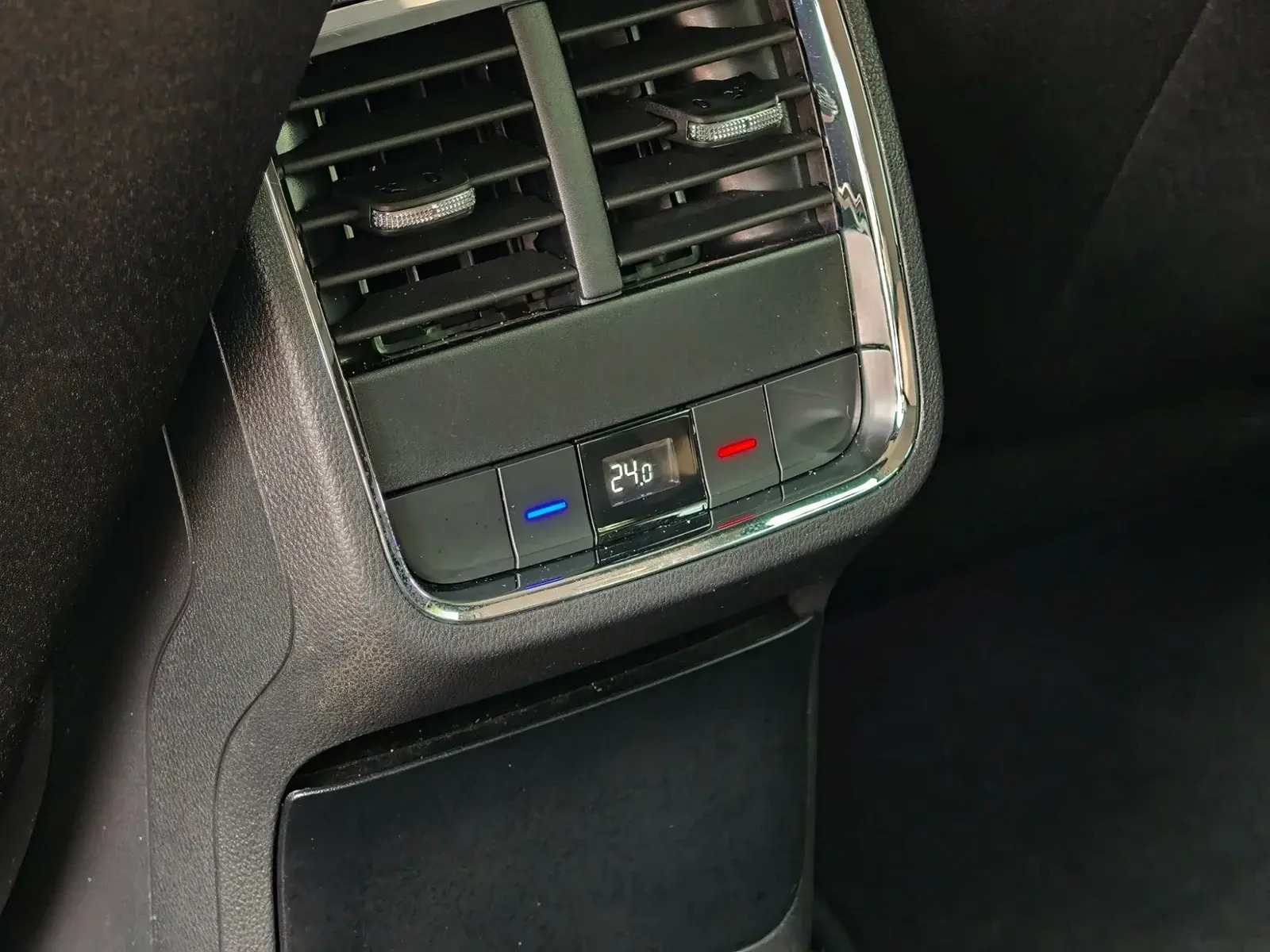 Blå Skoda Octavia fra 2021