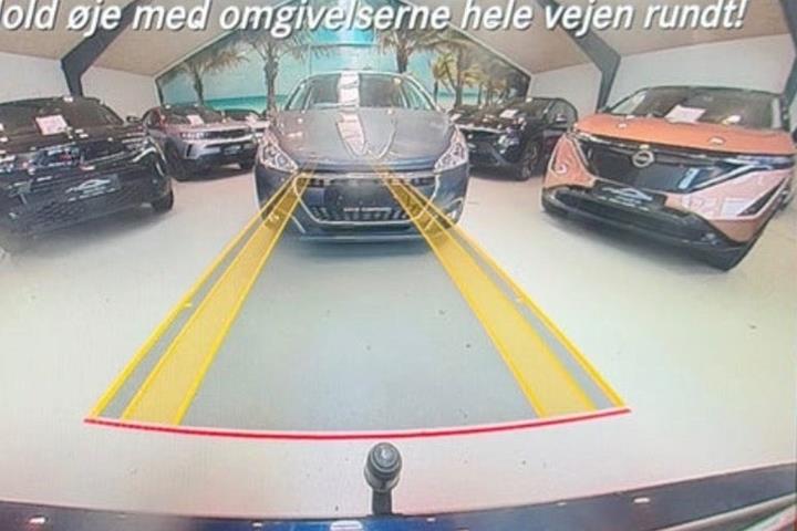 Blå Mercedes E220 d fra 2019