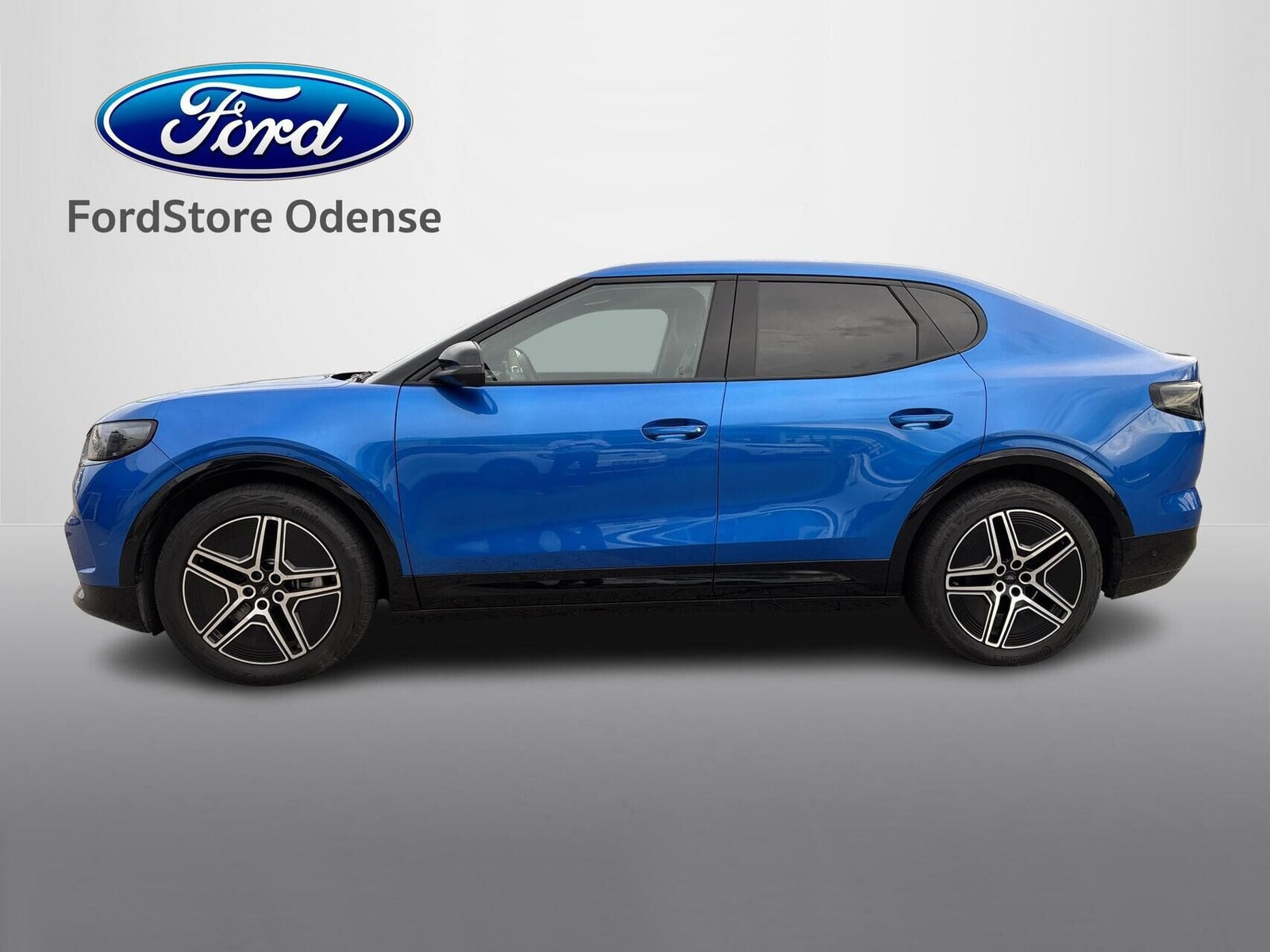 Blå Ford Capri fra 2025