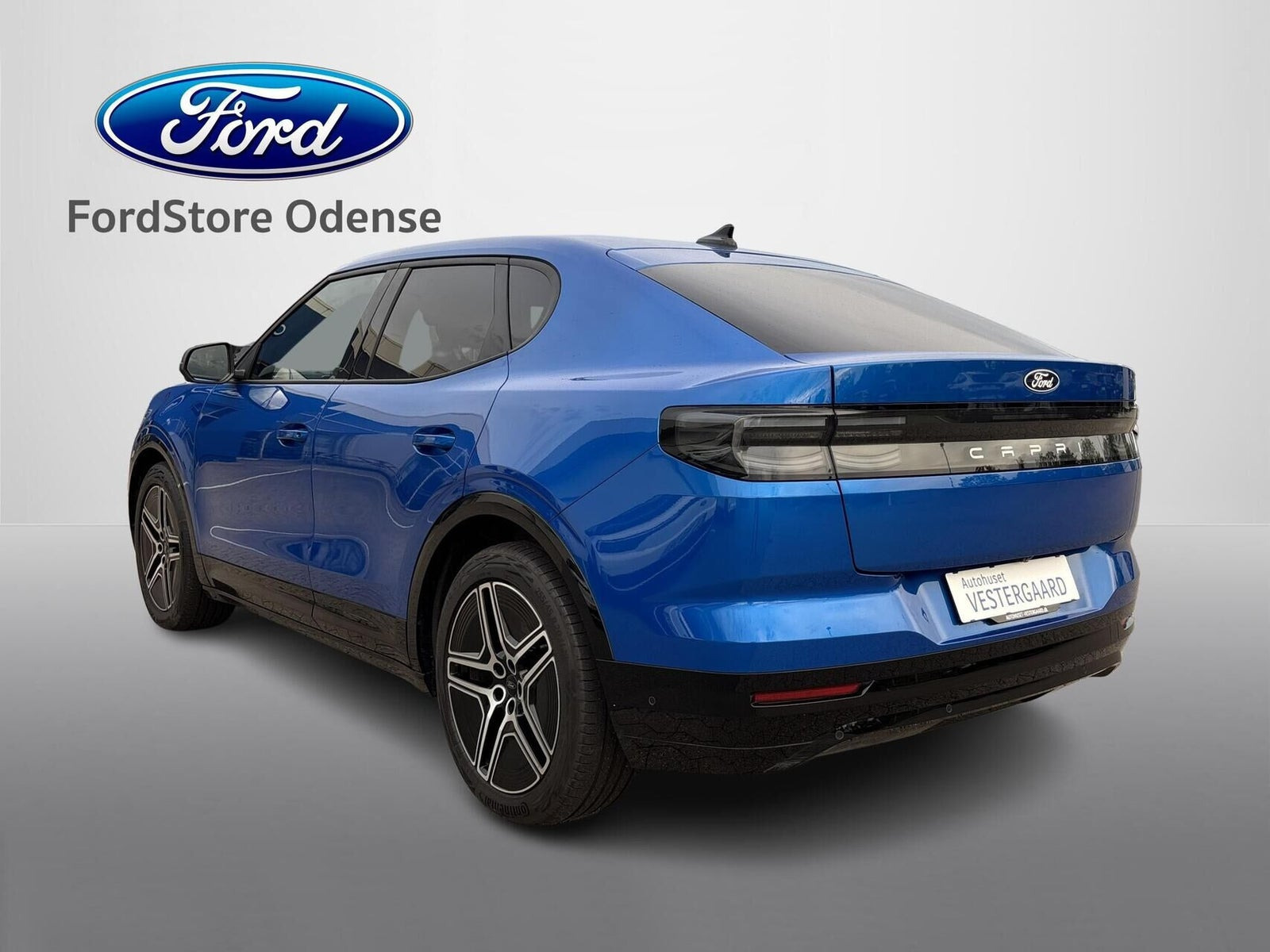 Blå Ford Capri fra 2025