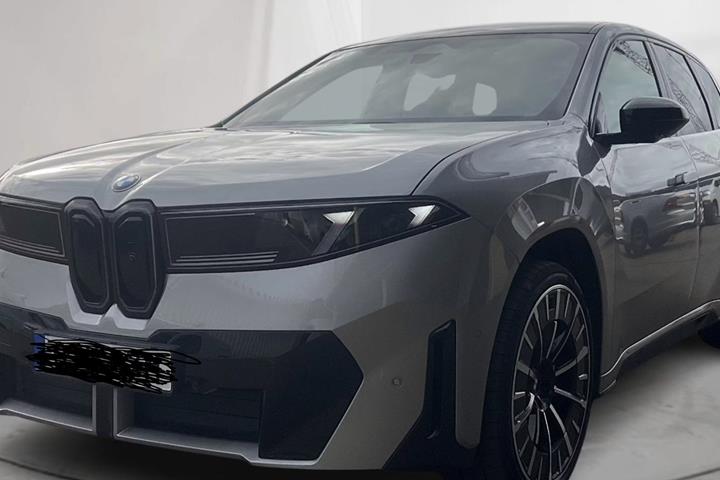 Grå BMW iX3 fra 2026
