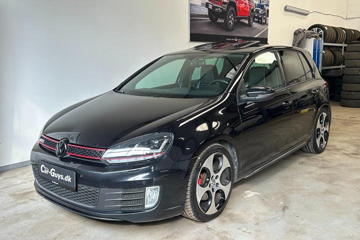 Sort VW Golf VI fra 2011