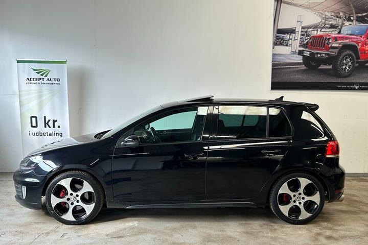 Sort VW Golf VI fra 2011