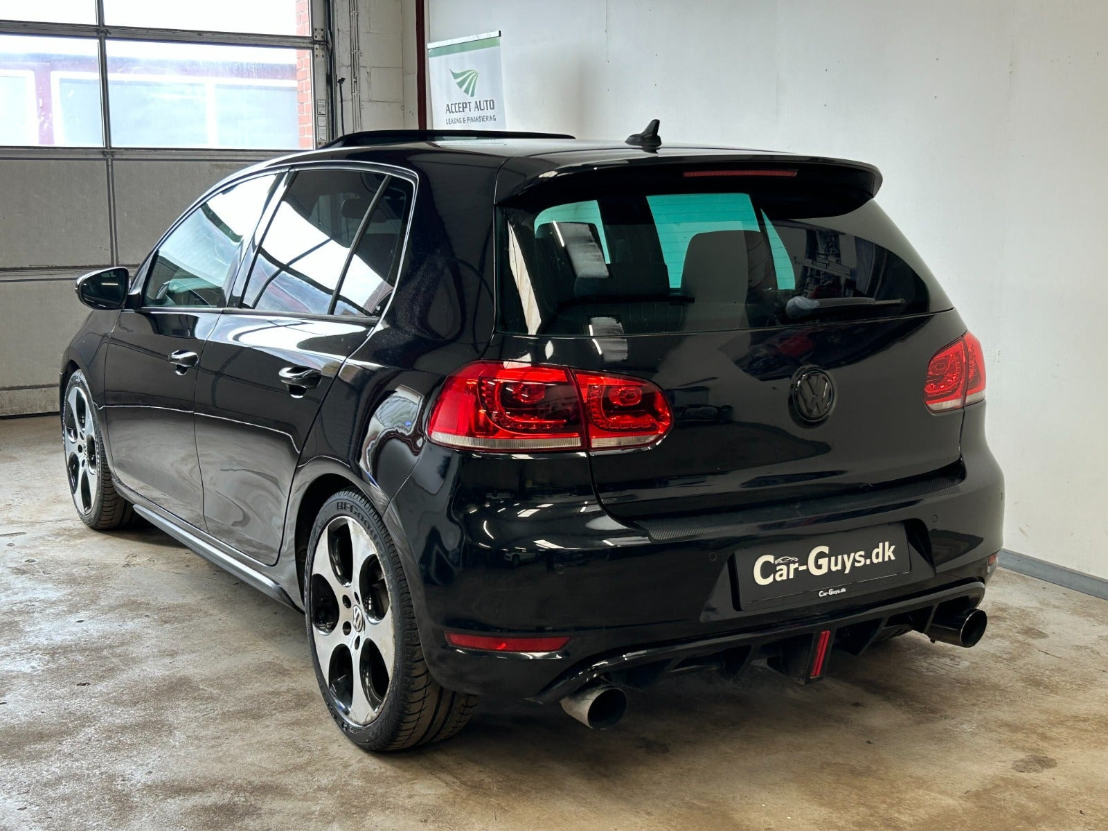 Sort VW Golf VI fra 2011