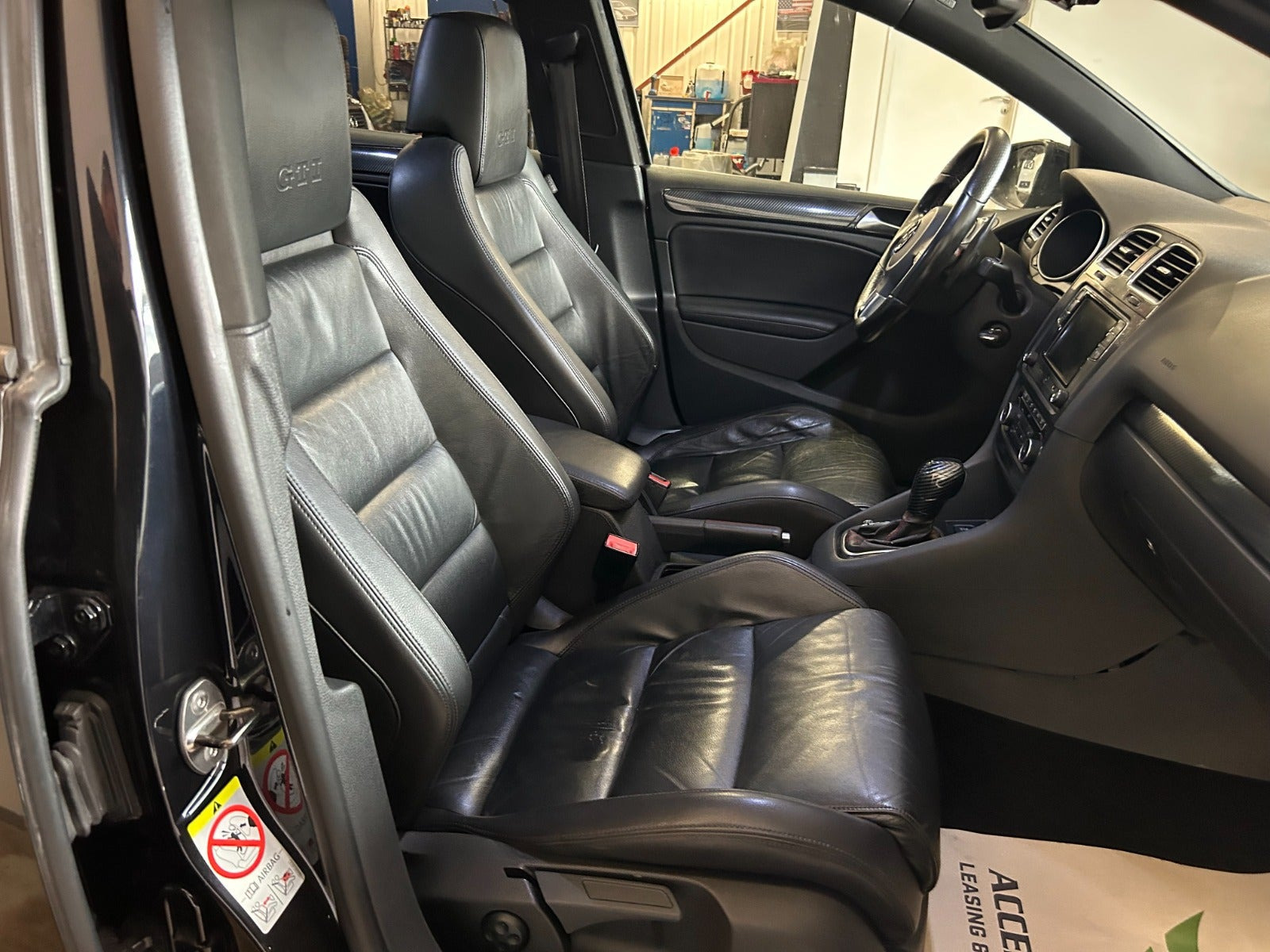 Sort VW Golf VI fra 2011