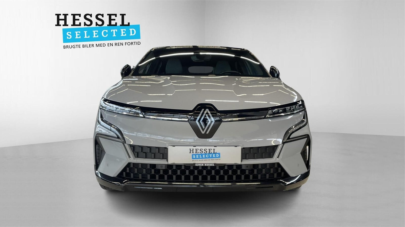 Grå Renault Megane E-Tech fra 2024
