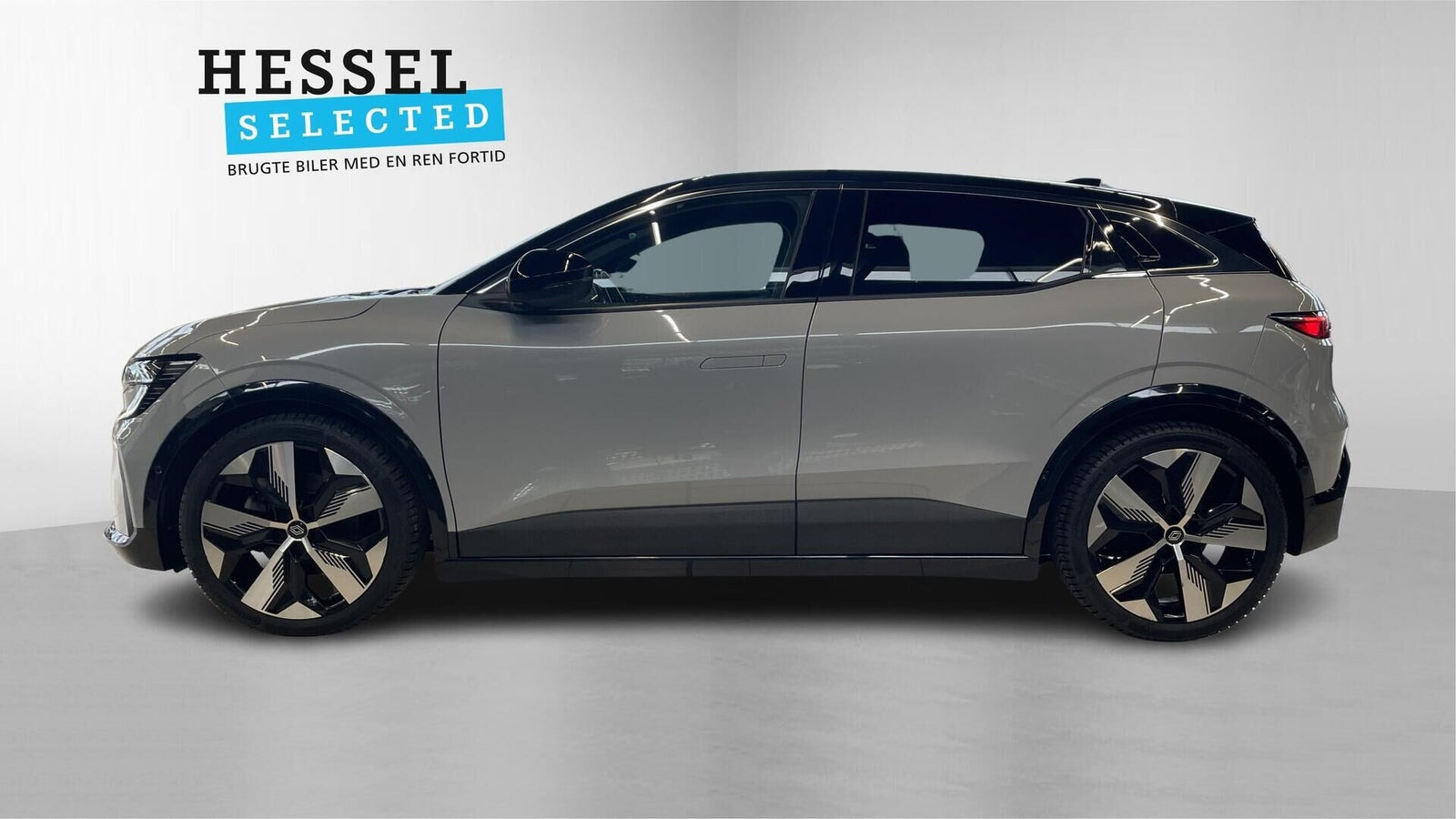 Grå Renault Megane E-Tech fra 2024