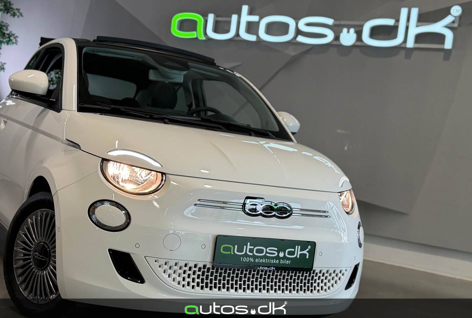 Hvid Fiat 500e fra 2024