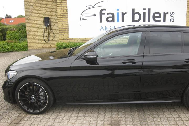 Sort Mercedes C43 fra 2019