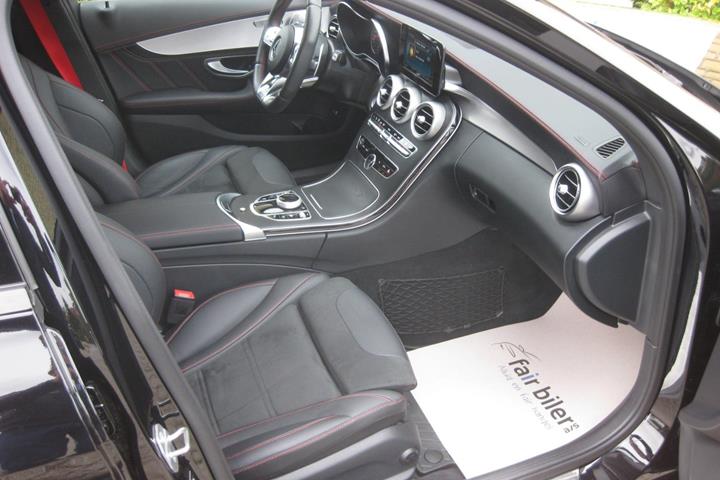 Sort Mercedes C43 fra 2019