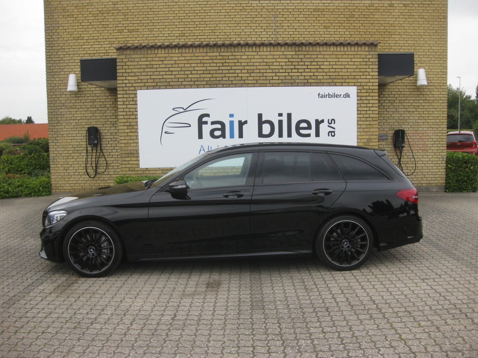 Sort Mercedes C43 fra 2019