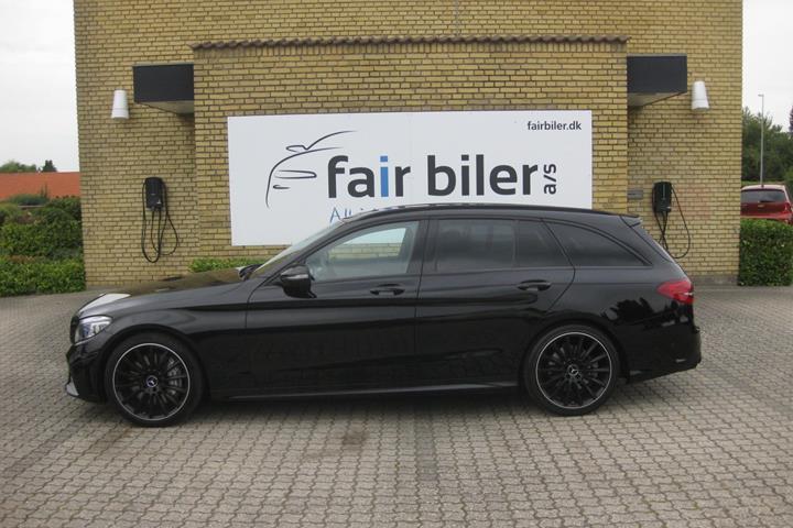 Sort Mercedes C43 fra 2019