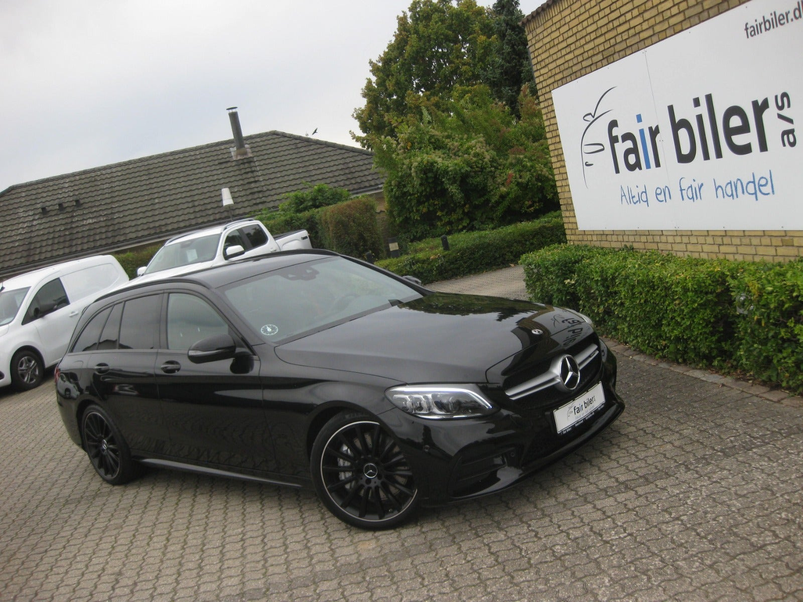Sort Mercedes C43 fra 2019