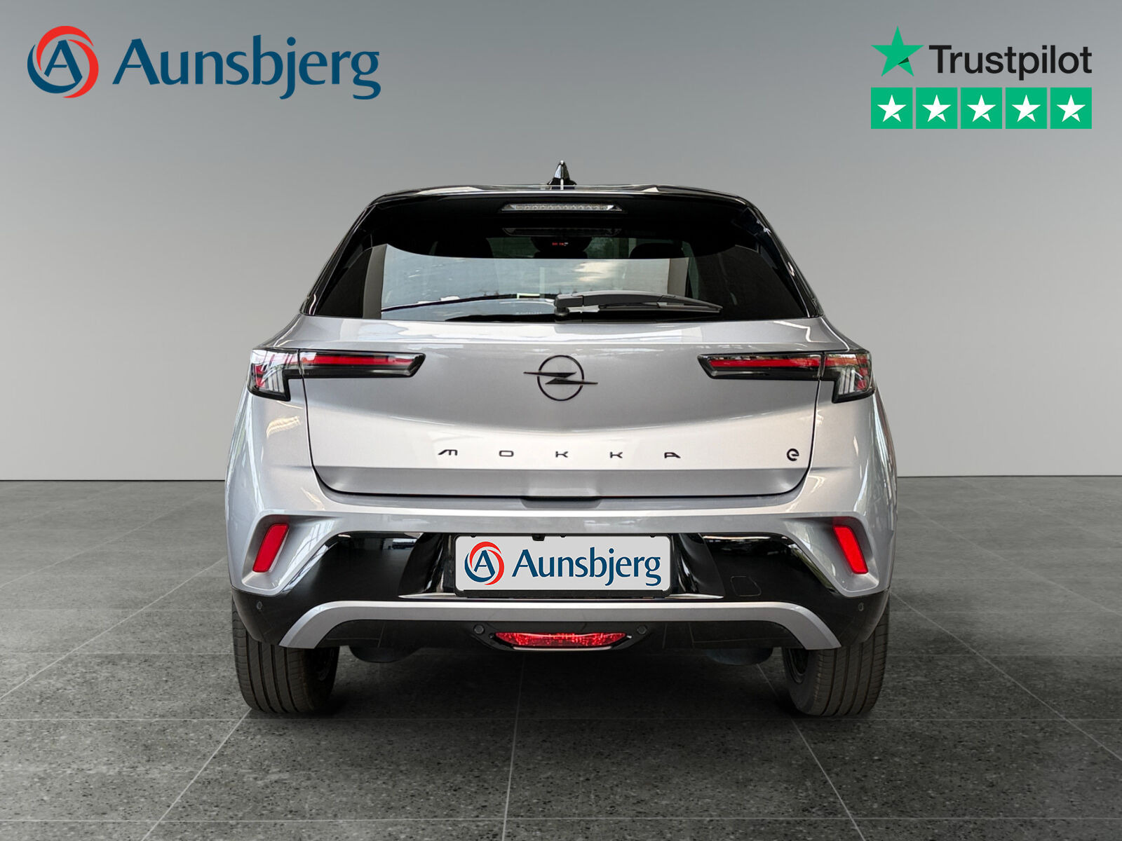 Grå Opel Mokka-e fra 2025