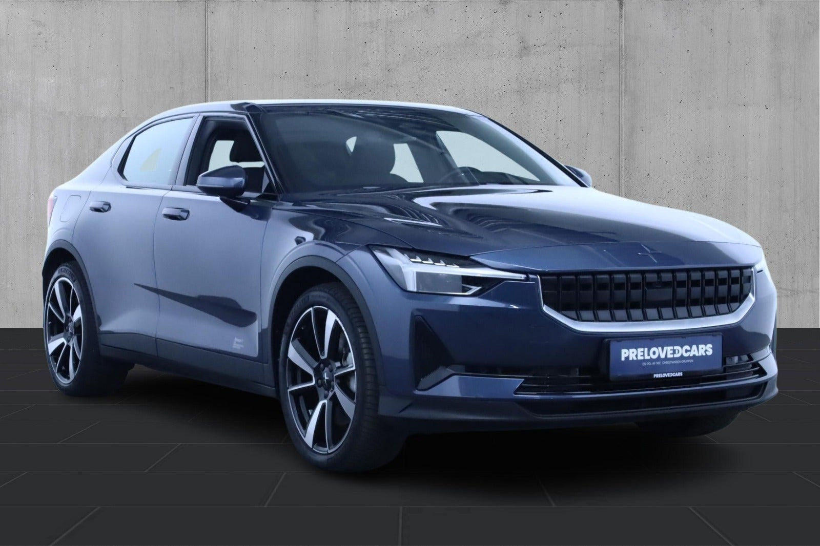 Blå Polestar 2 fra 2021