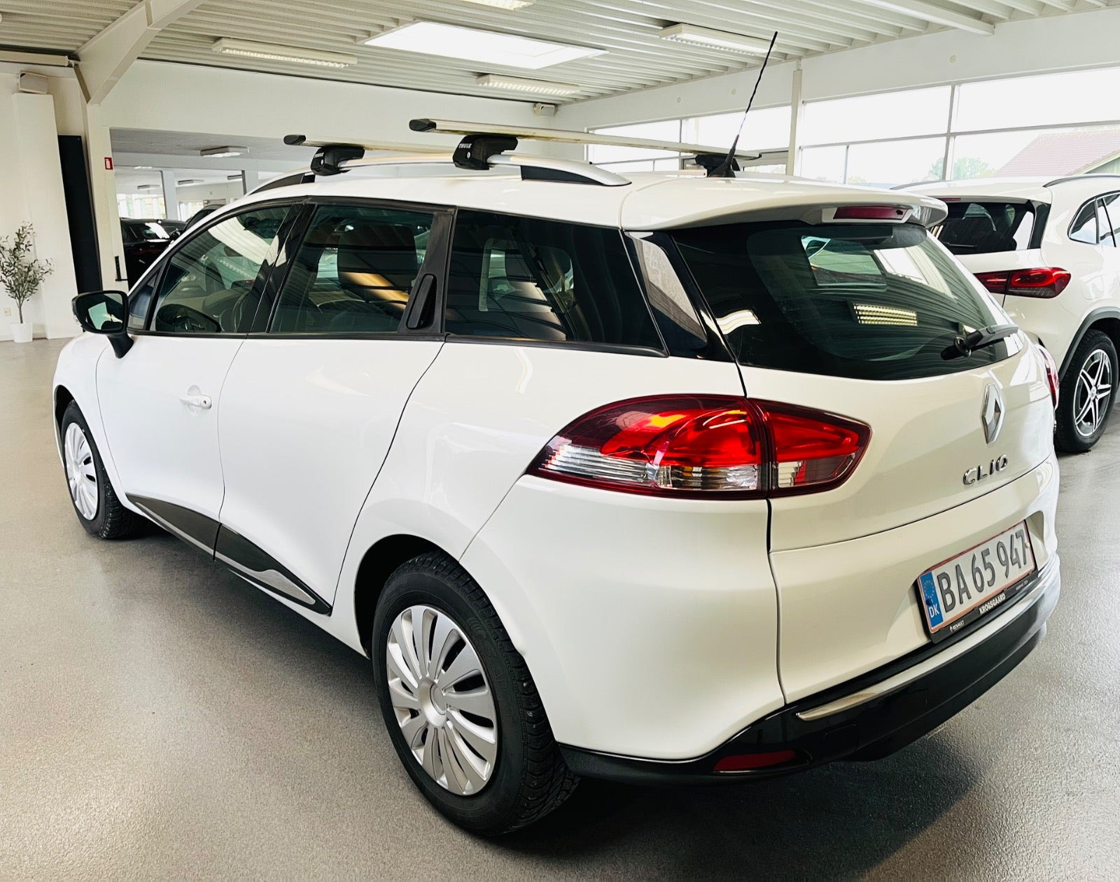 Hvid Renault Clio IV fra 2015