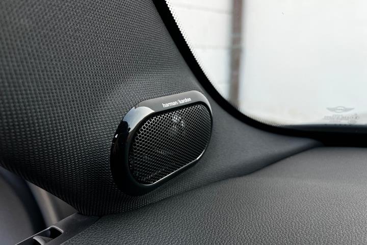 Grå Mini Cooper S fra 2016
