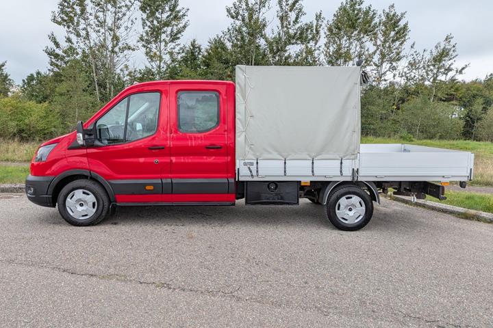 Rød Ford Transit 350 L4 Chassis fra 2026