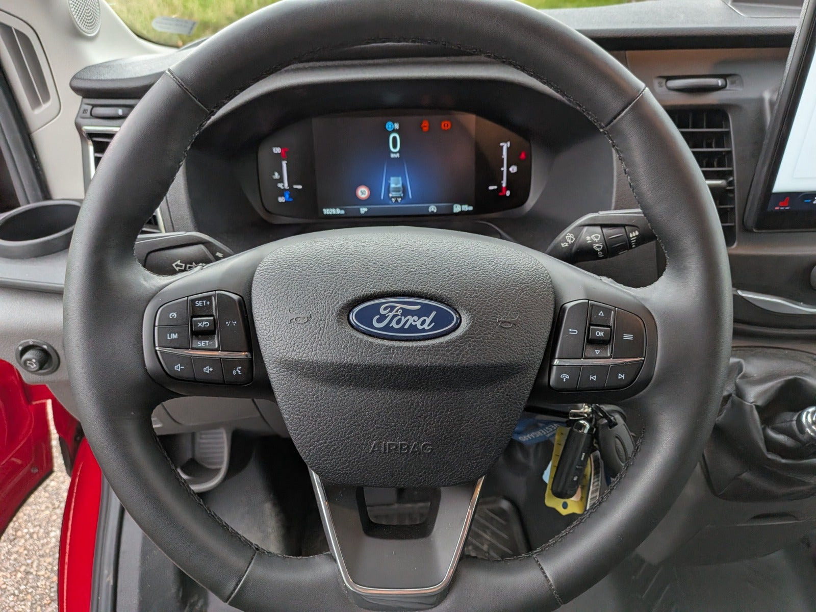 Rød Ford Transit 350 L4 Chassis fra 2026