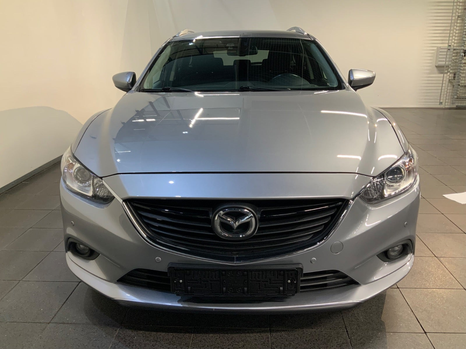 Sølv Mazda 6 fra 2013