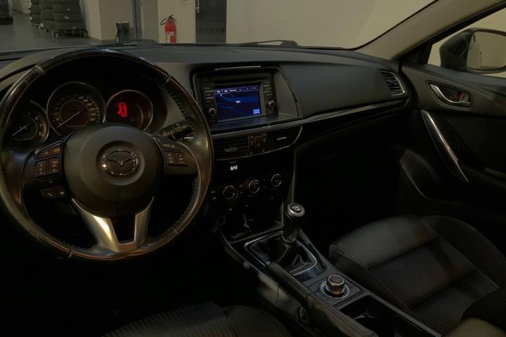 Sølv Mazda 6 fra 2013