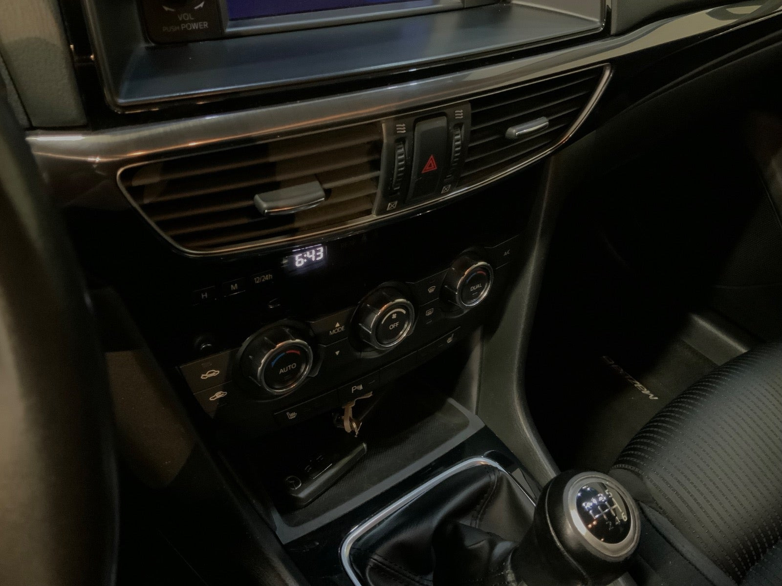 Sølv Mazda 6 fra 2013