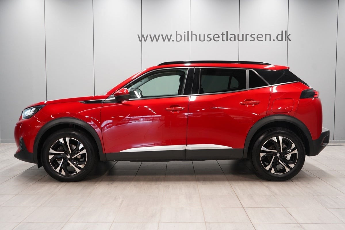 Rød Peugeot 2008 fra 2020