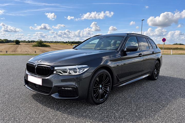 Sort BMW 520 fra 2019