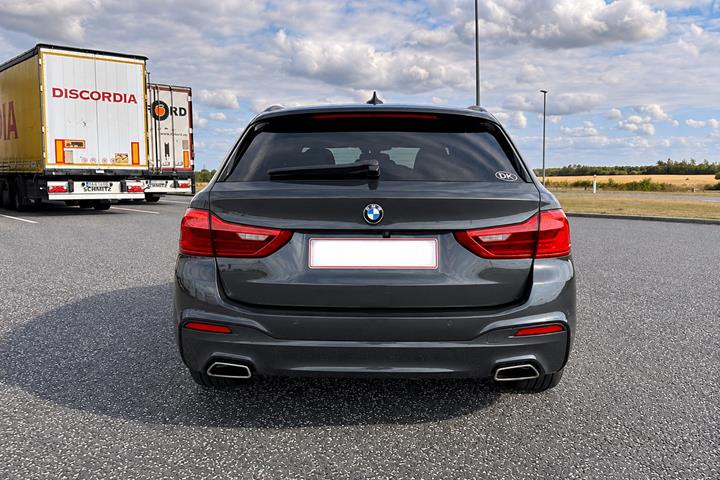 Sort BMW 520 fra 2019