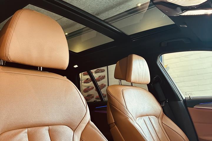 Sort BMW 520 fra 2019