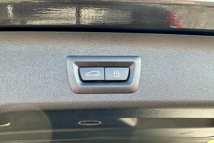 Sort BMW 520 fra 2019