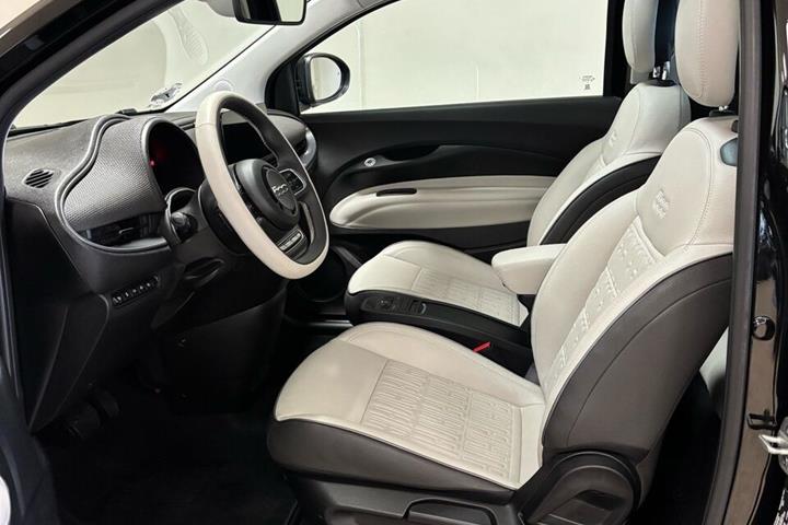 Sort Fiat 500e fra 2023
