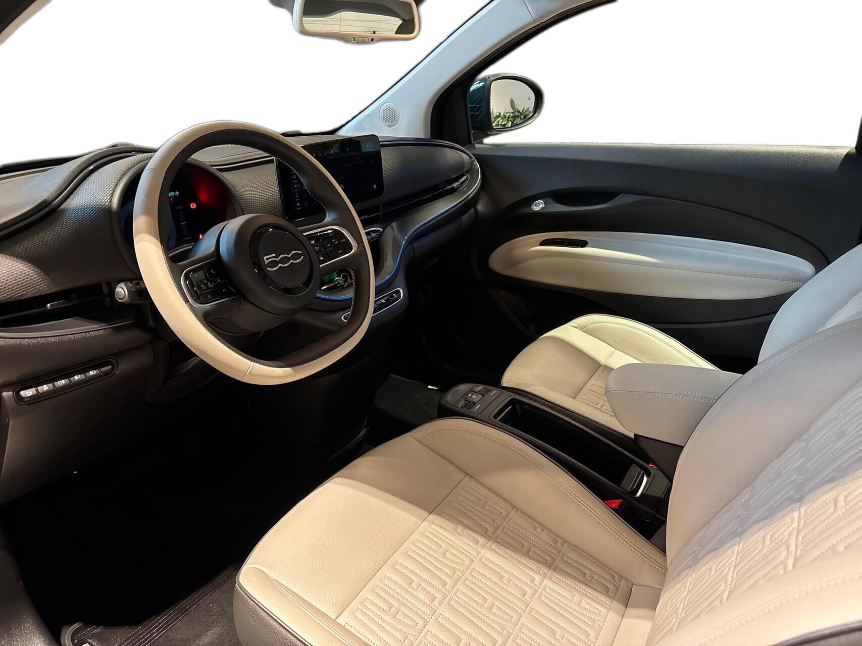 Grøn Fiat 500e fra 2023