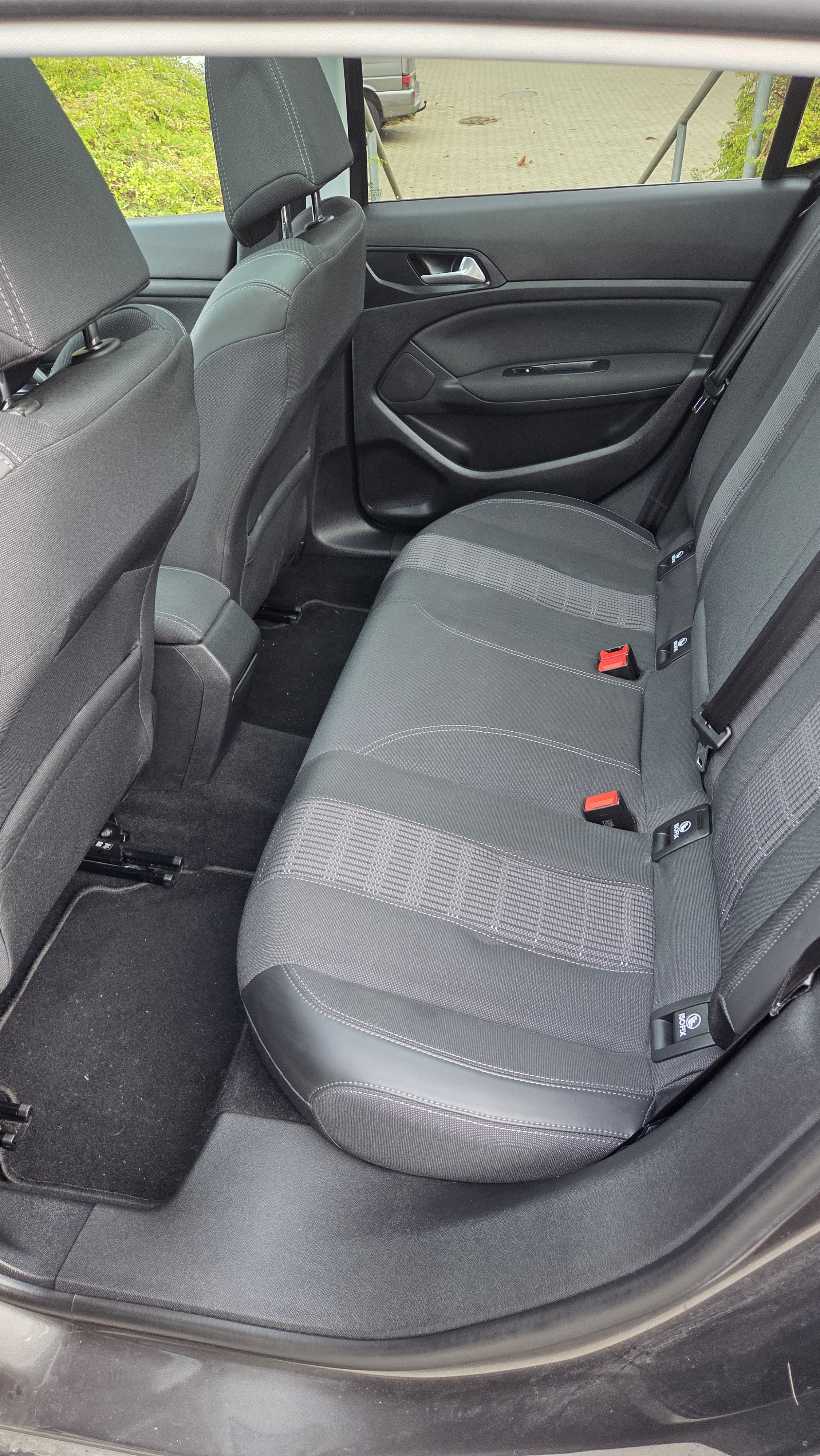 Grå Peugeot 308 fra 2018