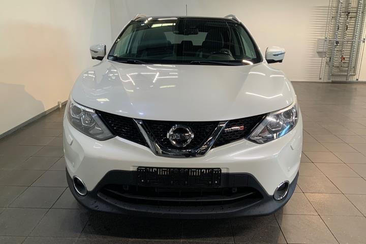 Hvid Nissan Qashqai fra 2017