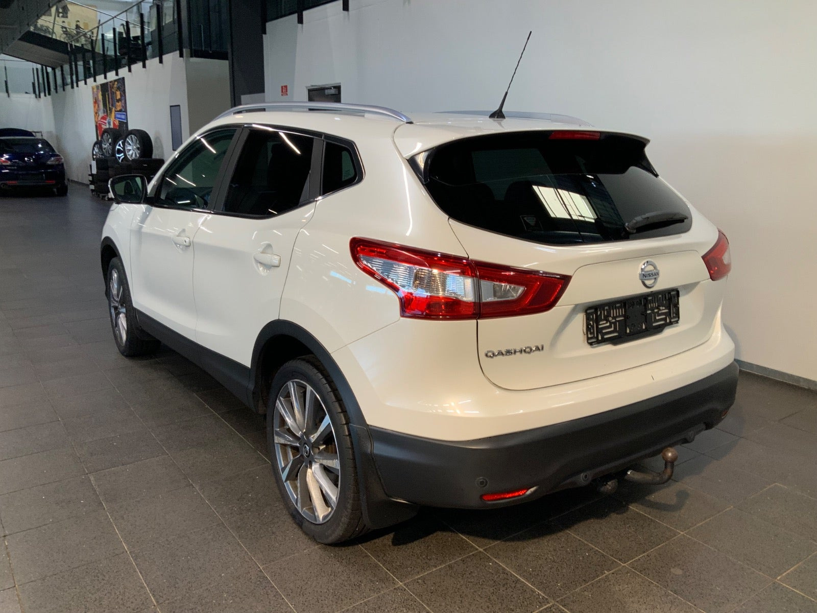Hvid Nissan Qashqai fra 2017