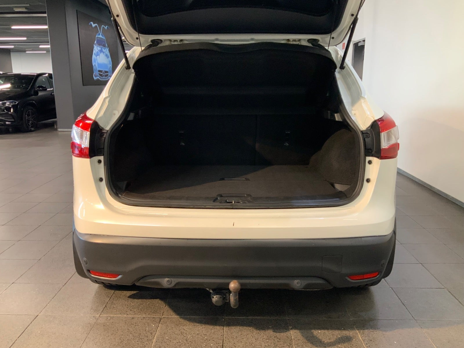 Hvid Nissan Qashqai fra 2017