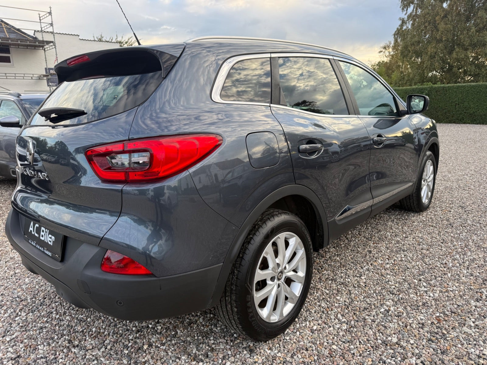 Blå Renault Kadjar fra 2018