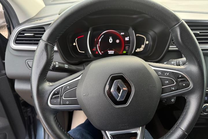 Blå Renault Kadjar fra 2018