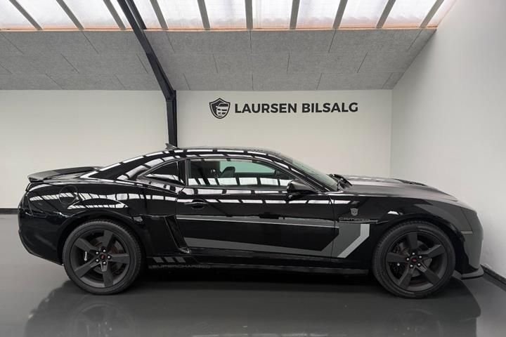 Sort Chevrolet Camaro fra 2011