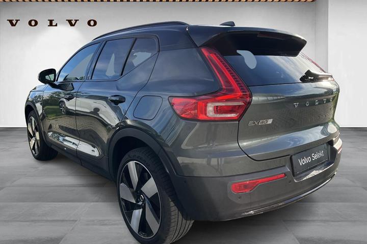 Grøn Volvo EX40 fra 2026