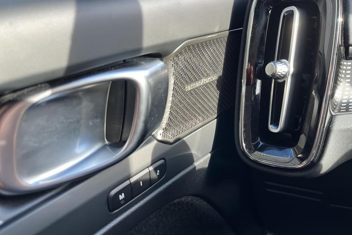 Grøn Volvo EX40 fra 2026