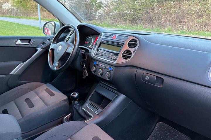 Sølv VW Tiguan fra 2010
