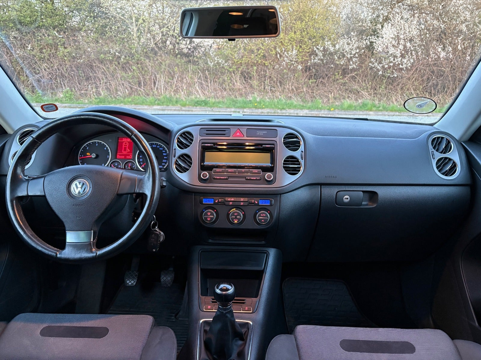 Sølv VW Tiguan fra 2010